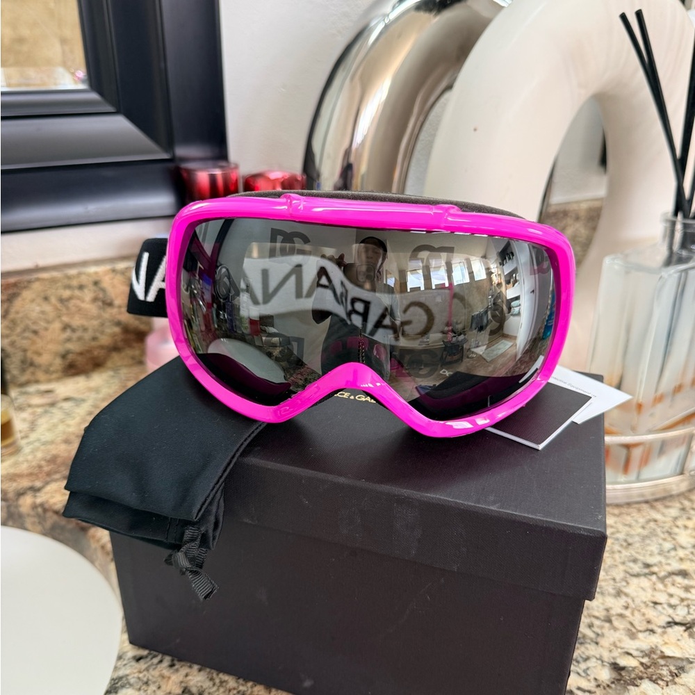 Pink Ski Goggles with Black Strap